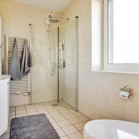 Holiday With Hot Tub Iii Semesterbostad Aabenraa